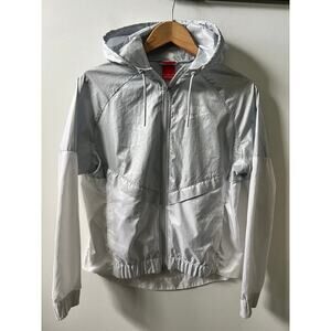 Nike windbreaker women's size Medium